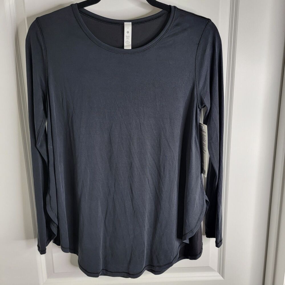 Lululemon Draped Bum Covering Women Size 2 Long Sleeve LW3ECHS NWT Viscose Blend